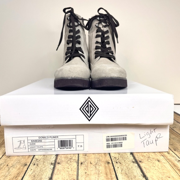 Donald Pliner “Ease” Suede Combat Boot in Light Taupe, Size 7.5 M - Picture 14 of 15